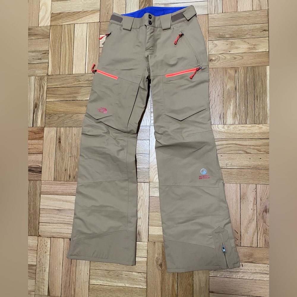 THE NORTH FACE STEEP SERIES GORE-TEX SKI PANTS - WOMEN'S TAN